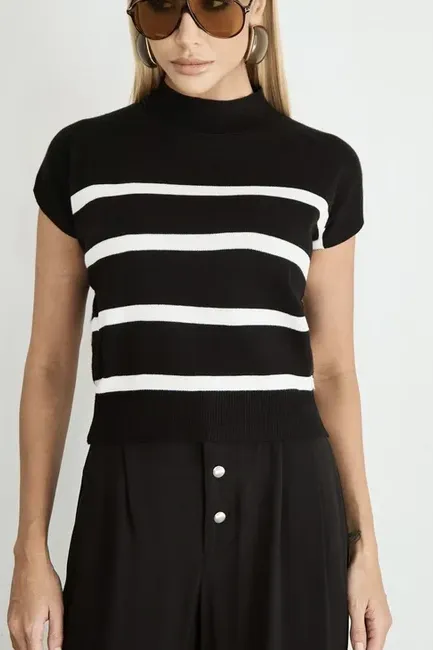 BLUSA CAROL LISTRADO TRICÔ - PRETO