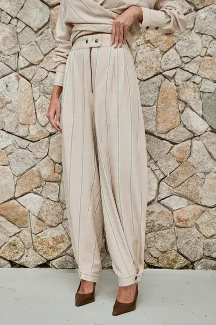 CONJUNTO JULIANE BLUSA E CALÇA LISTRADO - BEGE
