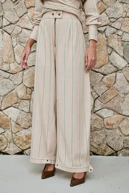 CONJUNTO JULIANE BLUSA E CALÇA LISTRADO - BEGE
