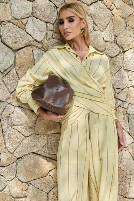 CONJUNTO JULIANE BLUSA E CALÇA LISTRADO - CAMOMILA
