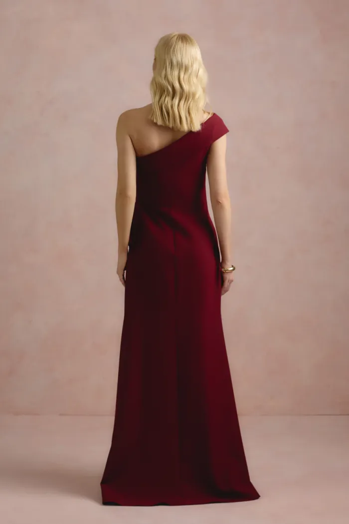 VESTIDO DE FESTA LORENA BABADOS UM OMBRO - MARSALA