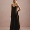 VESTIDO DE FESTA NORUEGA CREPE ACETINADO - MARROM