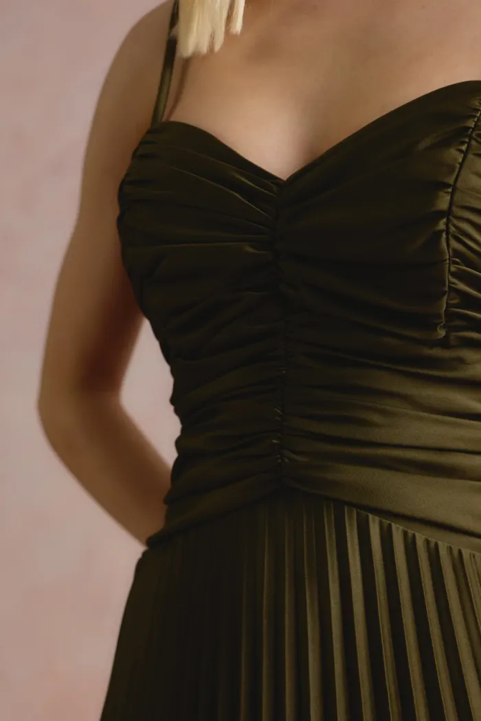 VESTIDO DE FESTA TANGARÁ PLISSADO - VERDE OLIVA