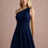 VESTIDO MARILYN RENDA UM OMBRO COM CAPA - AZUL MARINHO