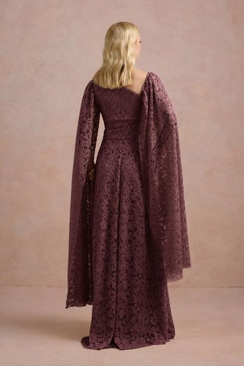 VESTIDO MARILYN RENDA UM OMBRO COM CAPA - MARROM
