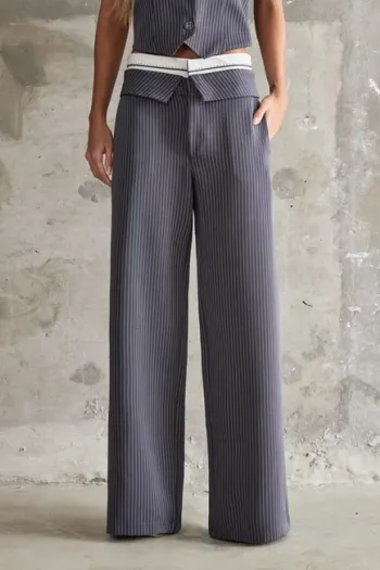 CONJUNTO COLETE E CALÇA RISCA DE GIZ MARCELA - CINZA