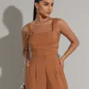CALÇA MISS ALFAIATARIA BOTÃO FORRADO - CARAMELO