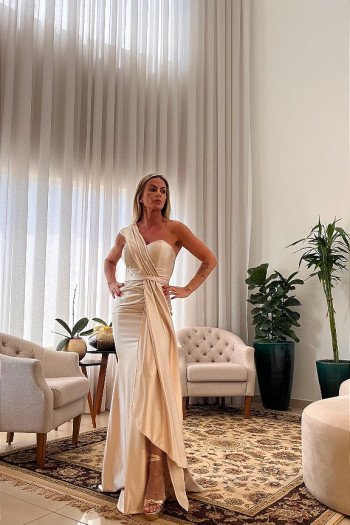 VESTIDO DE FESTA GLAM CREPE ACETINADO - PÉROLA