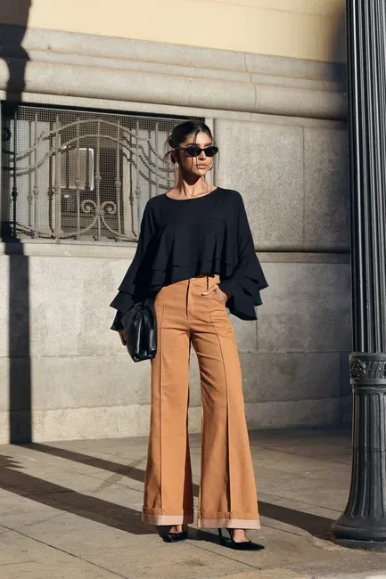 BLUSA MANGA BABADO CINTIA - PRETO