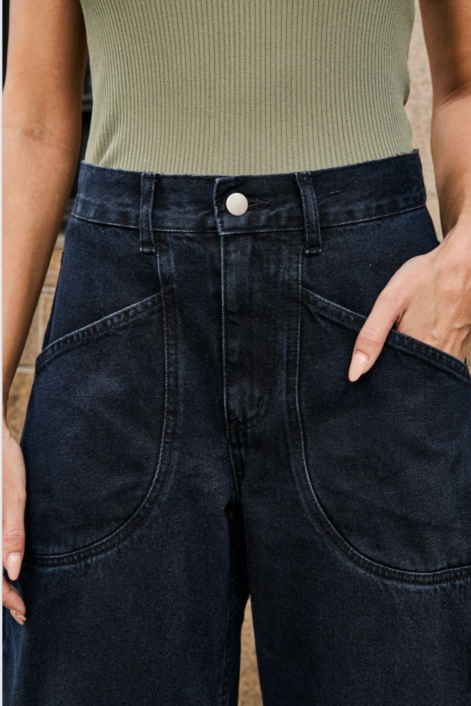 CALÇA JEANS MANUELLY BARREL - DARK JEANS