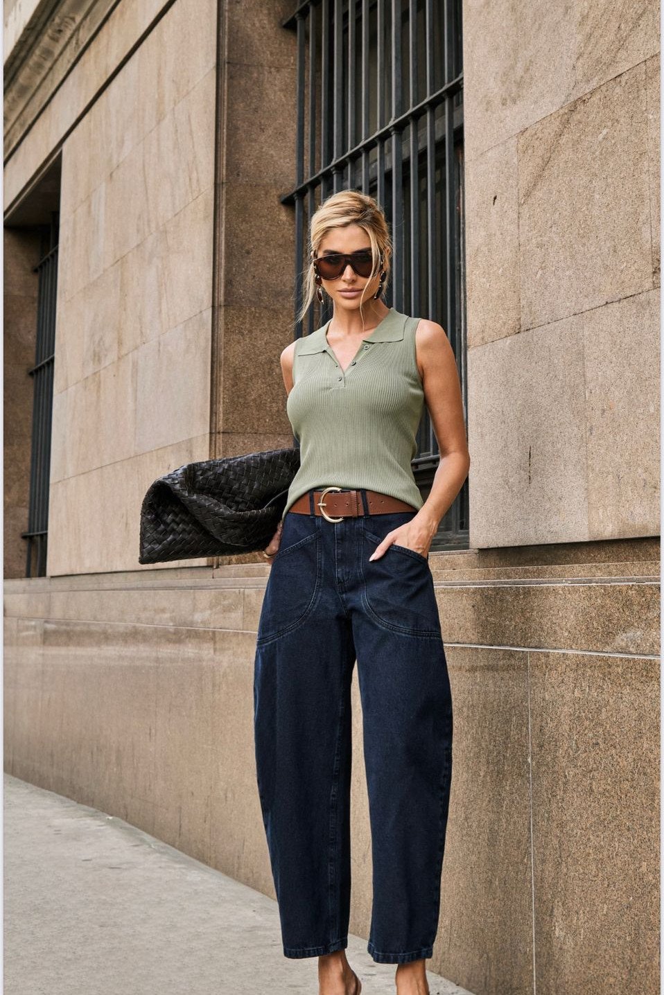 CALÇA JEANS MANUELLY BARREL - DARK JEANS