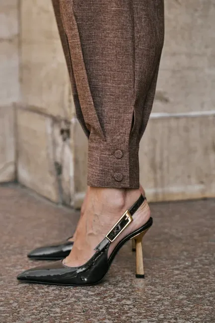 CALÇA BÉLGICA CENOURA ALFAITARIA - MARROM