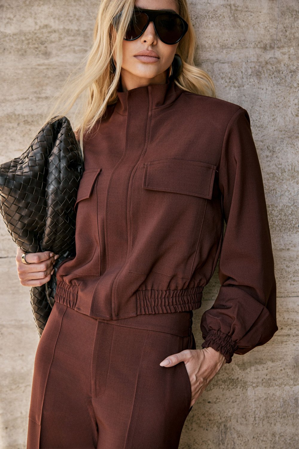 CONJUNTO BERLIM BOMBER CALÇA ALFAIATARIA - CAFÉ