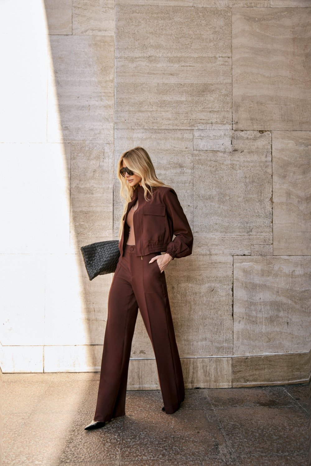 CONJUNTO BERLIM BOMBER CALÇA ALFAIATARIA - CAFÉ
