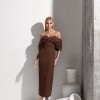 VESTIDO LISIANE ALFAITARIA PREMIUM OMBRO A OMBRO - MARROM