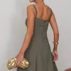 VESTIDO CAROL DECOTE V COM ALÇAS - VERDE MUSGO
