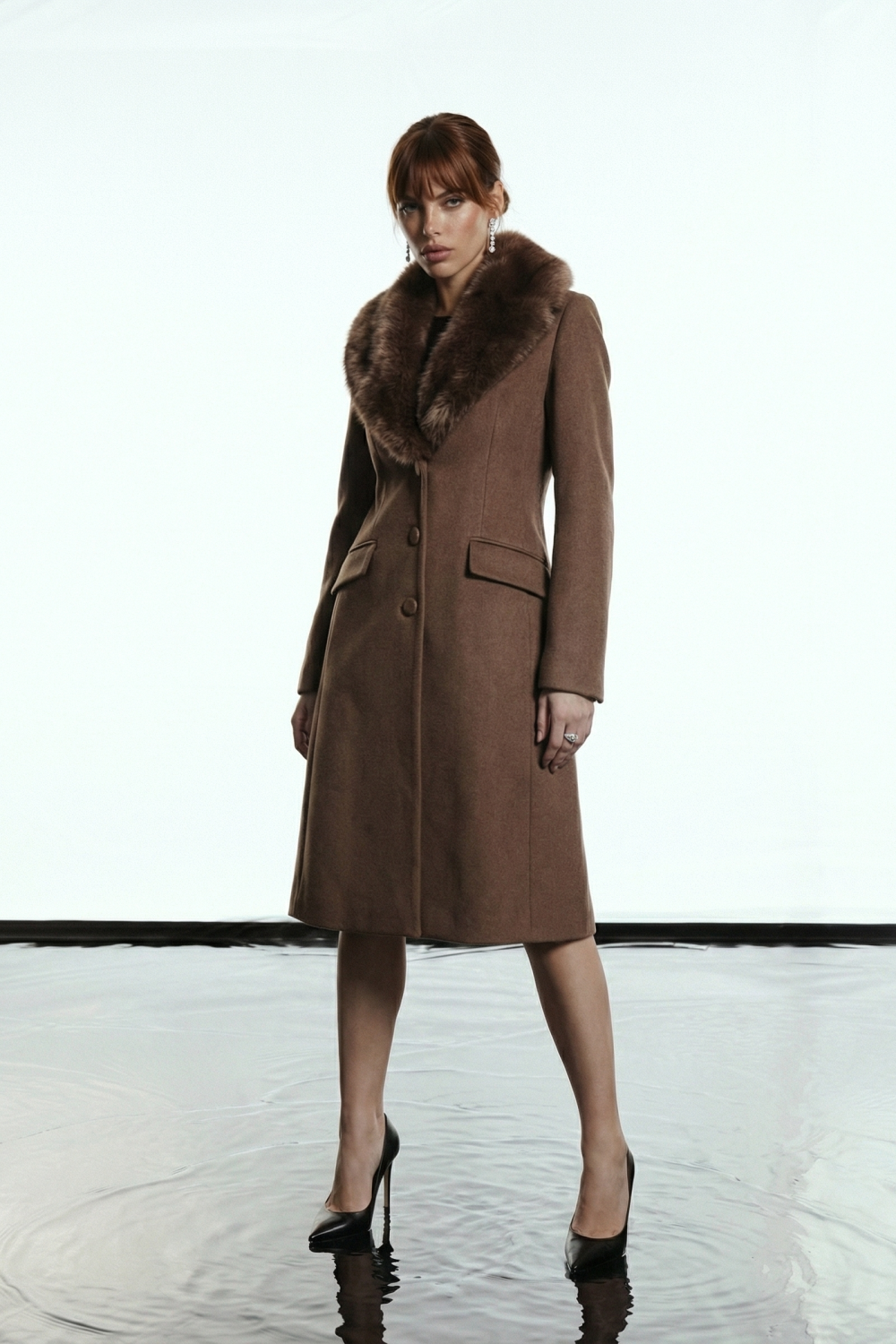 CASACO AURORA GOLA PELOS GLAMOROUS - MARROM