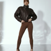 JAQUETA STELLA BOMBER COURO ECO GLAMOROUS - MARROM