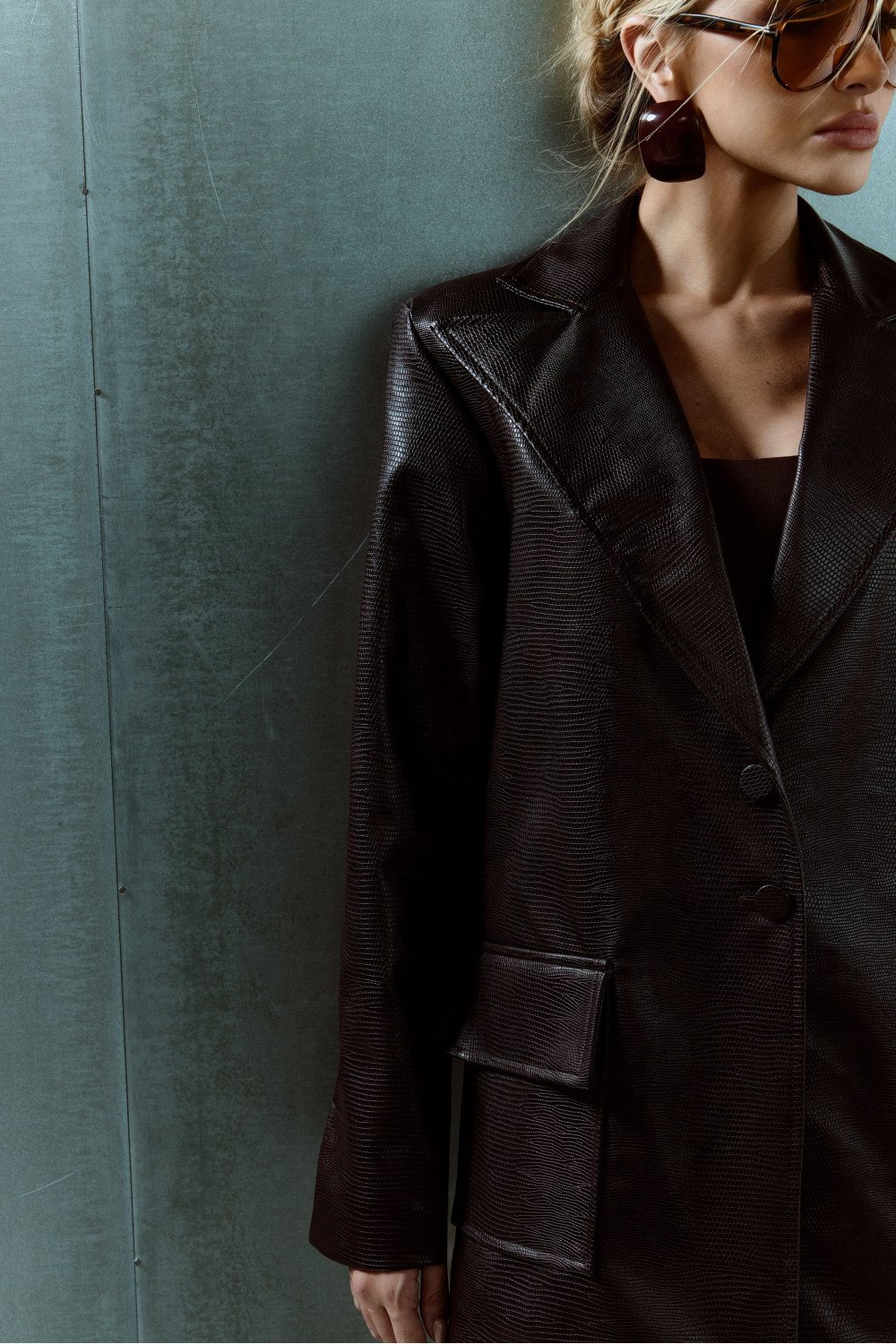 BLAZER IRLANDA COURO CROCO - CAFÉ