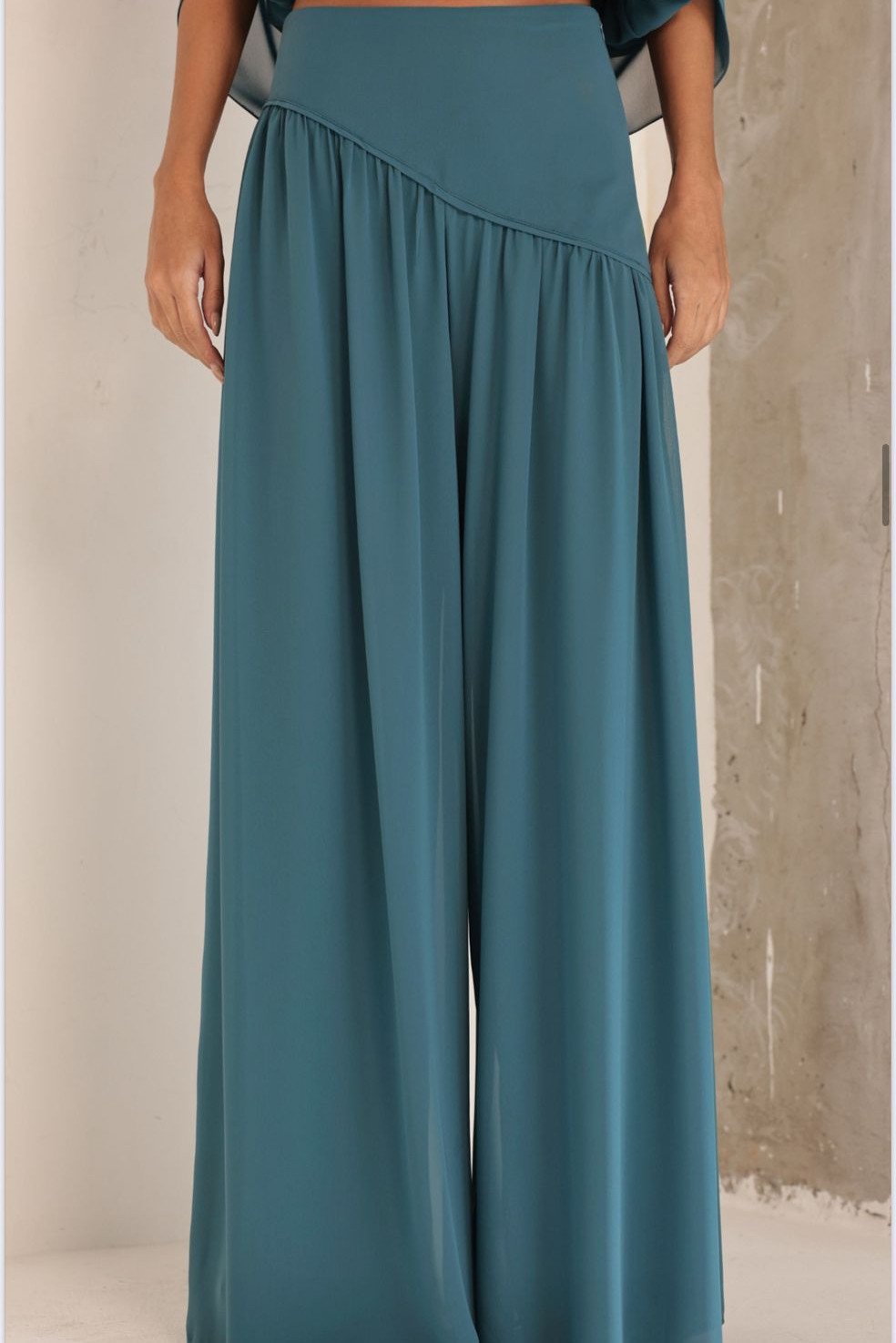 CONJUNTO NEW YORK BLUSA E CALÇA FLUÍDA - VERDE TOPÁZIO