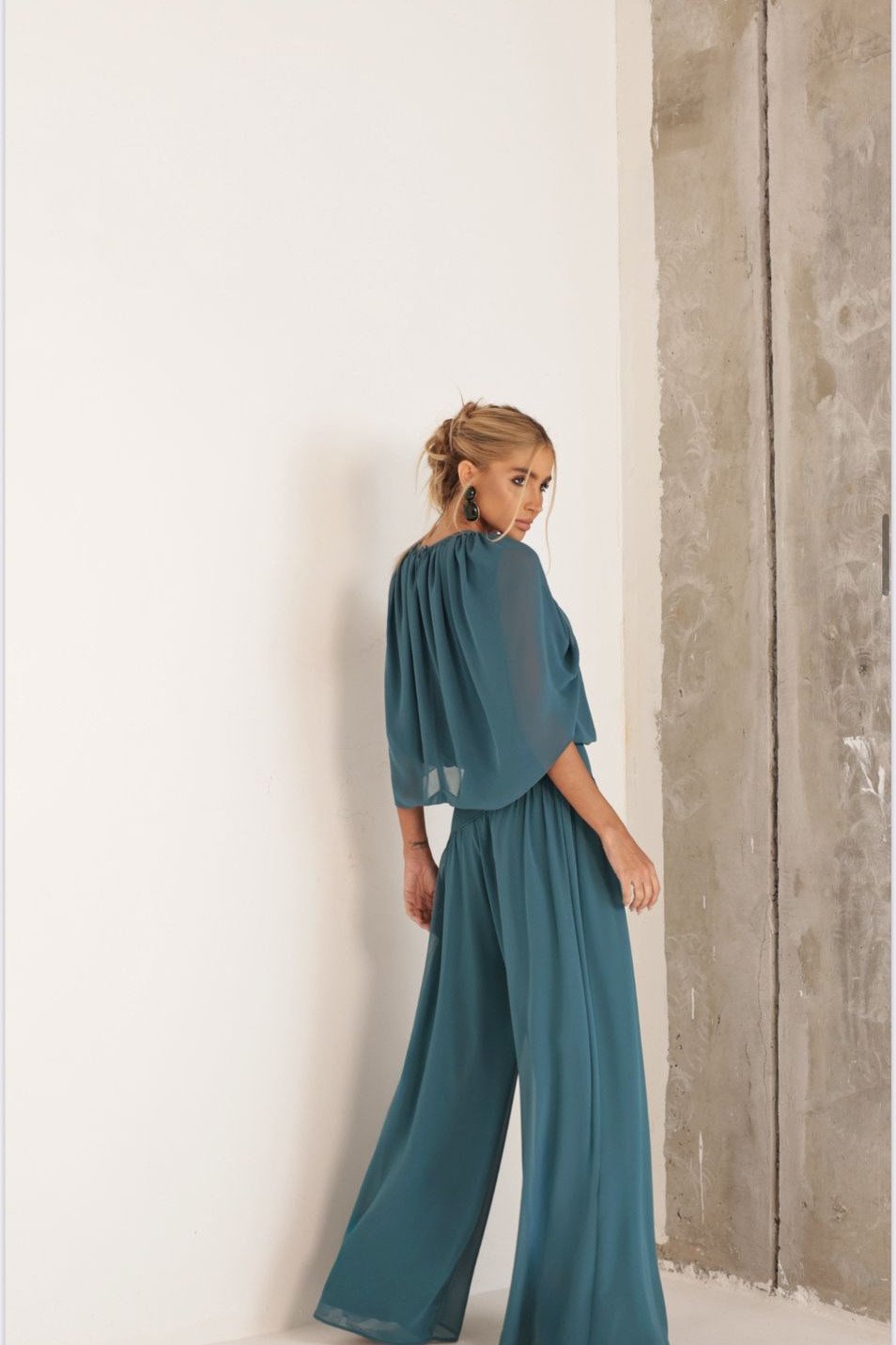 CONJUNTO NEW YORK BLUSA E CALÇA FLUÍDA - VERDE TOPÁZIO