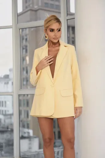 CONJUNTO DUBAI MAX BLAZER E SHORT SAIA ALFAIATARIA - CAMOMILA