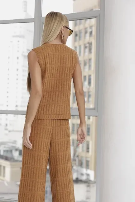 CONJUNTO ADELE REGATA E CALÇA TRICÔ - BISCUIT