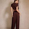 CONJUNTO RENATA CALÇA E BLUSA CROPPED OMBREIRAS - MARROM