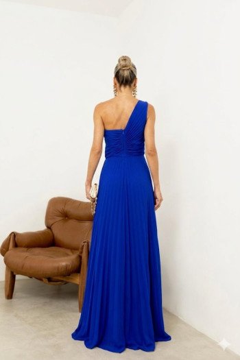 VESTIDO DE FESTA CHARLOTTE PLISSADO LATERAL UM OMBRO - AZUL ROYAL