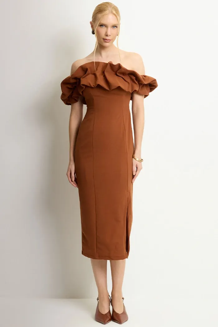 VESTIDO OMBRO A OMBRO MIDI BABADOS PATY - MARROM