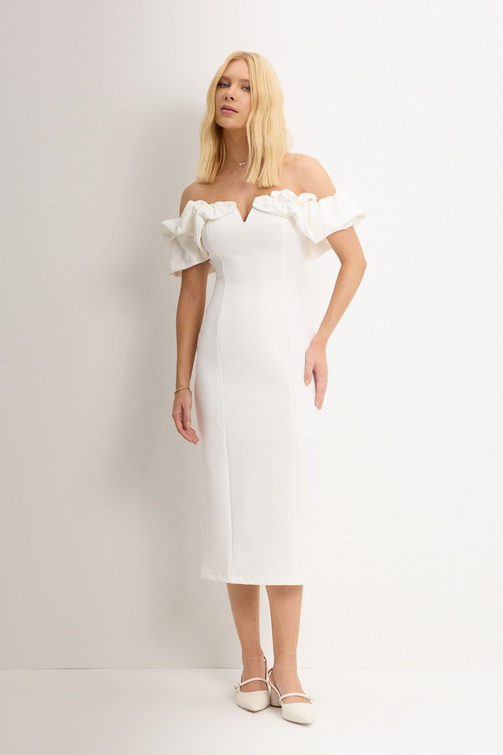 VESTIDO DRIELY MIDI DECOTE V COM BABADOS - OFF WHITE