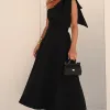 VESTIDO GLÁUCIA UM OMBRO COM LAÇO - PRETO