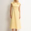 VESTIDO HILDA MIDI DETALHE FLOR - AMARELO