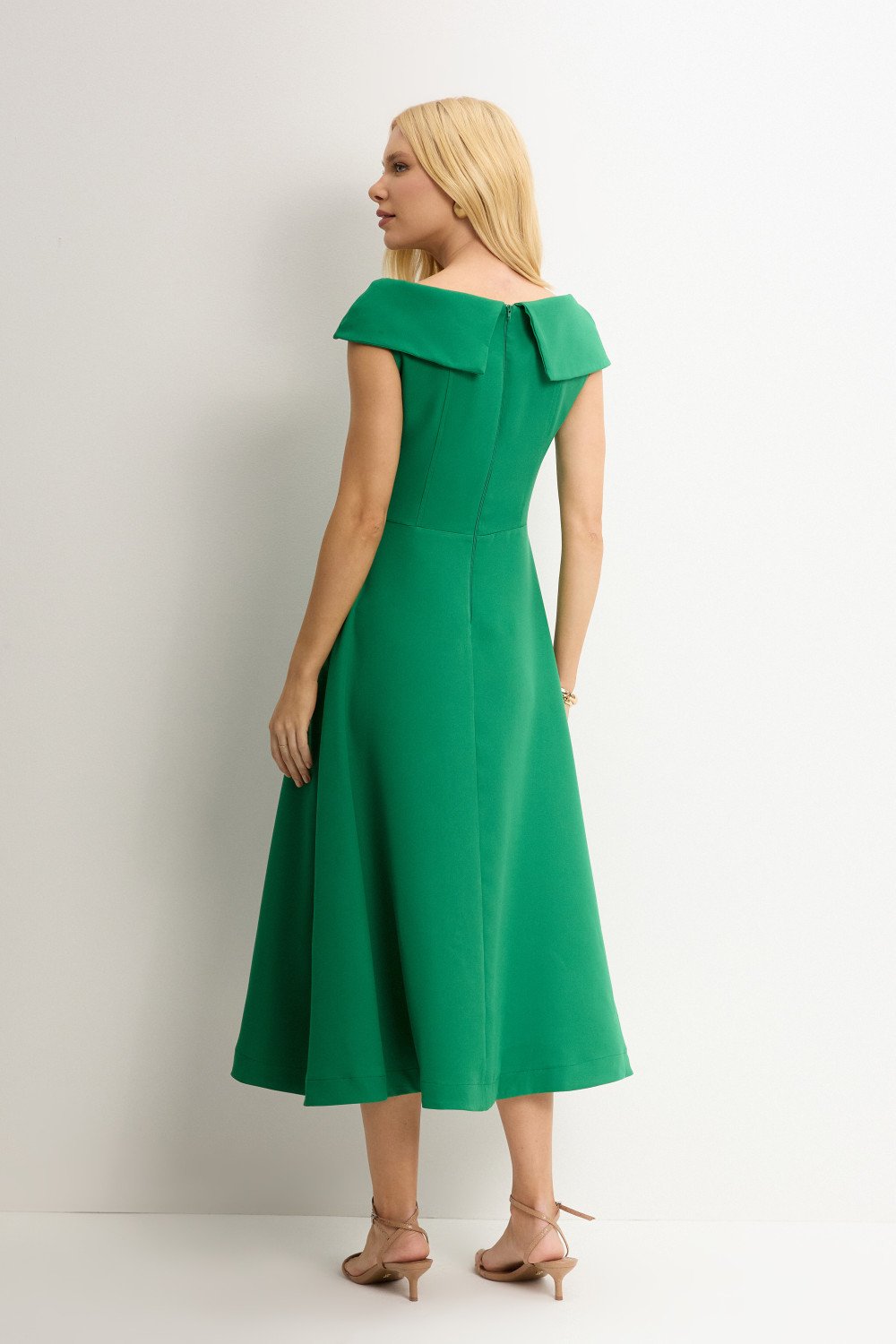 VESTIDO HILDA MIDI DETALHE FLOR - VERDE