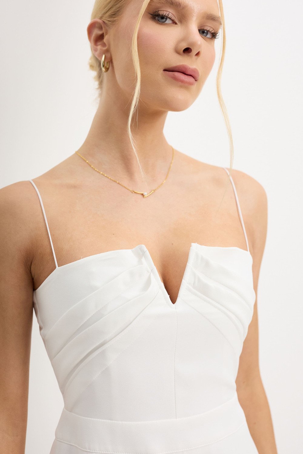 VESTIDO JULIANA TUBINHO COM PREGAS FRENTE - OFF WHITE