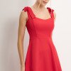 VESTIDO KÁTIA LONGUETE COM ALÇA E LAÇOS - VERMELHO