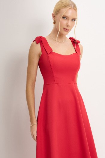 VESTIDO KÁTIA LONGUETE COM ALÇA E LAÇOS - VERMELHO