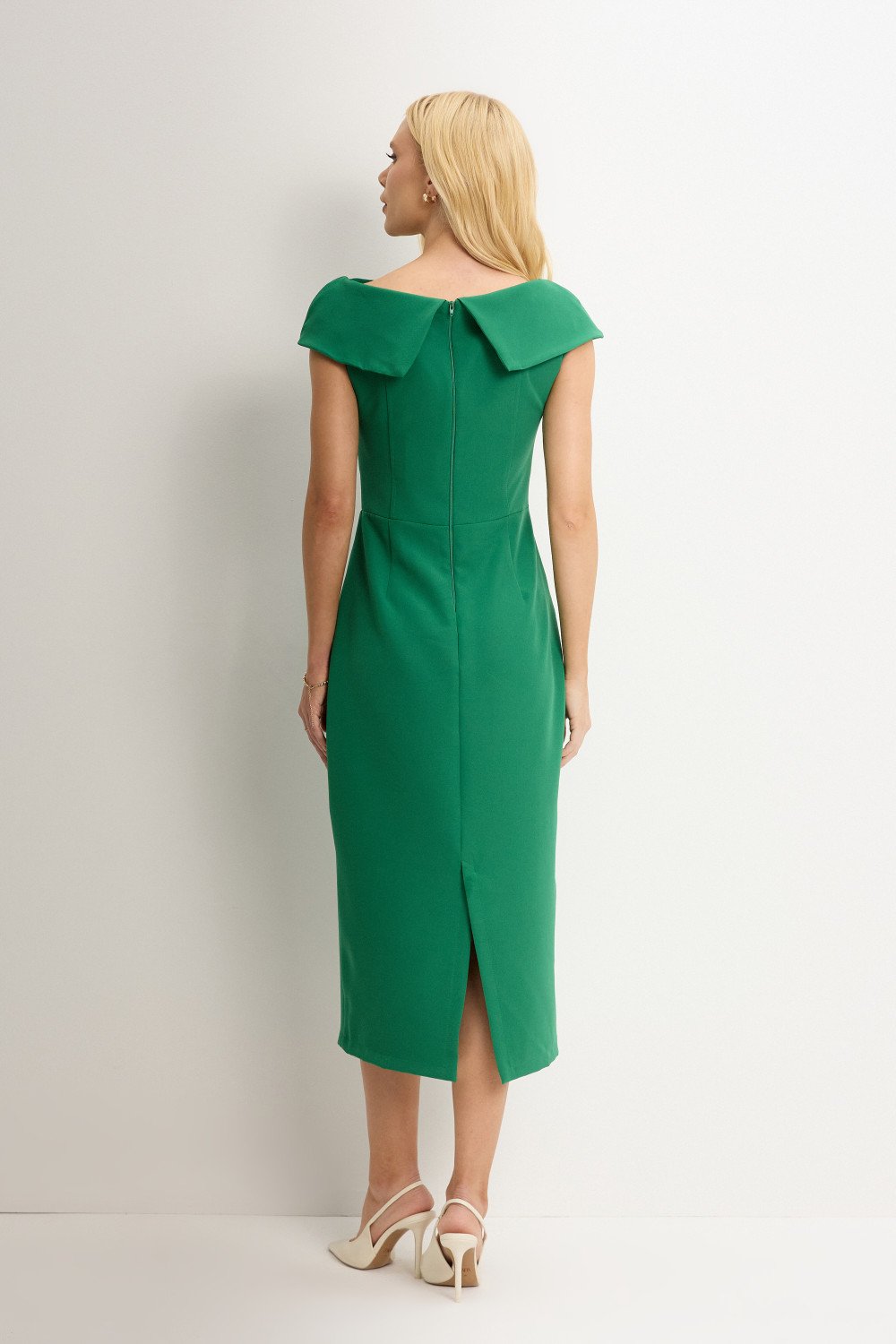 VESTIDO LEILA TUBINHO COM DETALHE FLOR - VERDE