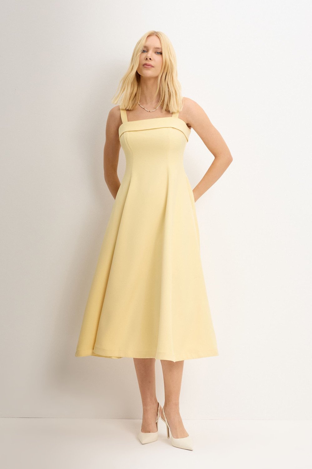 VESTIDO TEODORA COM ALÇA E BOLSOS - AMARELO