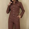 CONJUNTO CASAQUETO E CALÇA SARJA ALAFAITARIA - MARROM