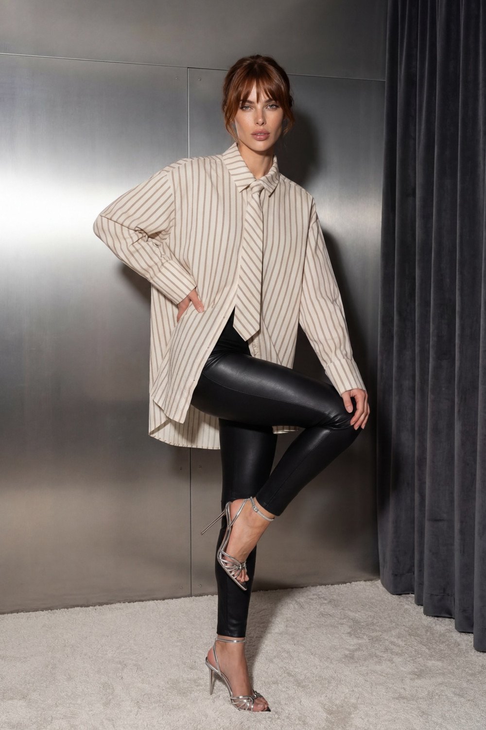 CAMISA ISIS LISTRADA GRAVATA - AREIA