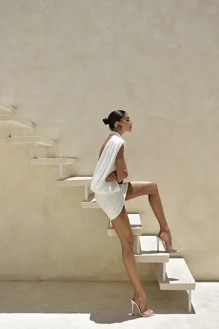 VESTIDO CURTO OMBREIRA CAMILLA - BRANCO