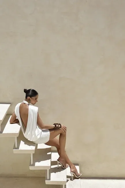 VESTIDO CURTO OMBREIRA CAMILLA - BRANCO