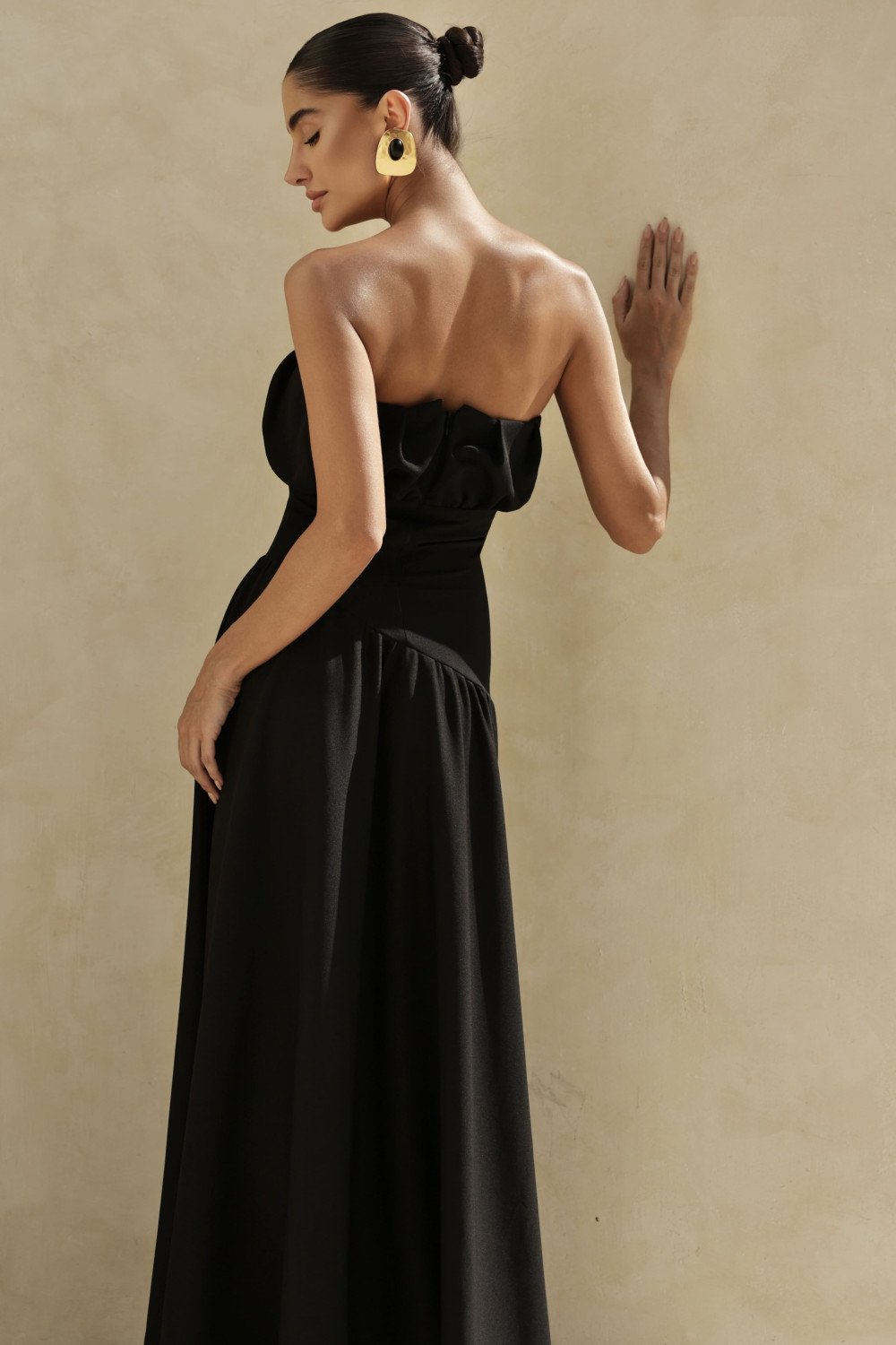 VESTIDO MIDI HELENA SAIA ASSIMÉTRICA - PRETO