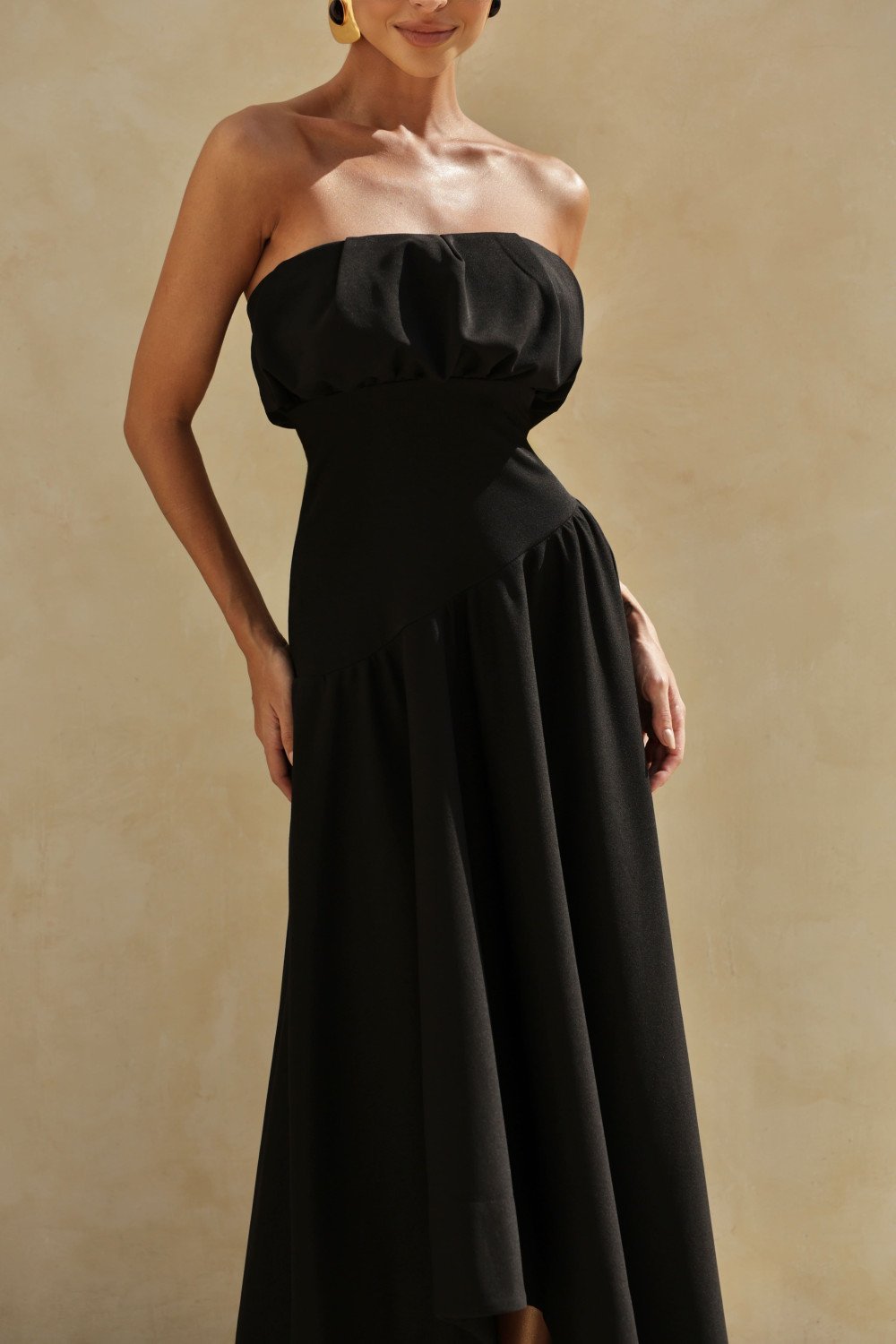 VESTIDO MIDI HELENA SAIA ASSIMÉTRICA - PRETO
