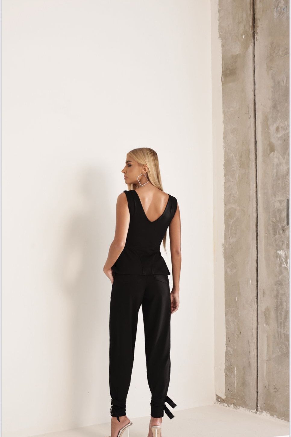 CONJUNTO MÔNICA BLUSA E CALÇA MONTARIA - PRETO