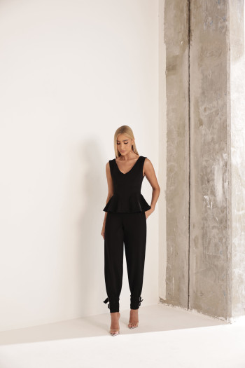 CONJUNTO MÔNICA BLUSA E CALÇA MONTARIA - PRETO