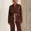 CONJUNTO TÓQUIO CASACO E CALÇA AVELUDADO - MARROM