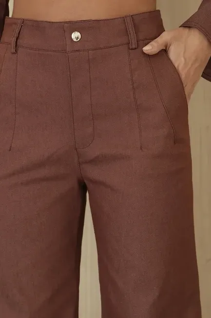 CONJUNTO CASAQUETO E CALÇA SARJA ALAFAITARIA - MARROM [PRÉ-VENDA]