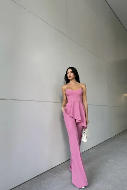 CONJUNTO BLUSA ASSIMÉTRICA BABADO - ROSA